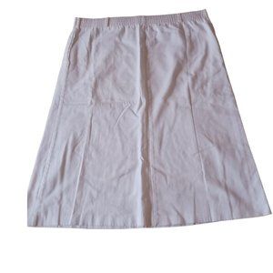Womens white skirt. One size fits.